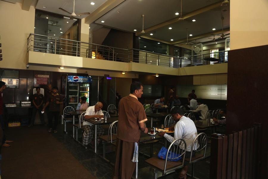 Hotel Bombay Residency--Bombay Lucky Restaurant マンガロール エクステリア 写真